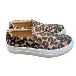 Steve Madden Animal Print Gills Slip On Platform I Size: 6